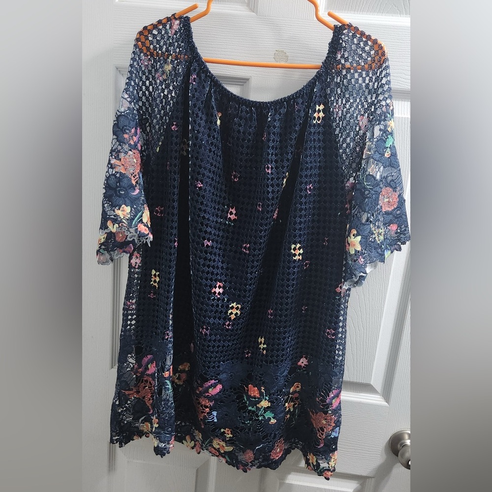 Navy Floral Lace Cold-Shoulder Tunic Top